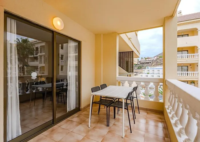2 Bed With Pool View Castle Harbour C202 ロスクリスティアーノス