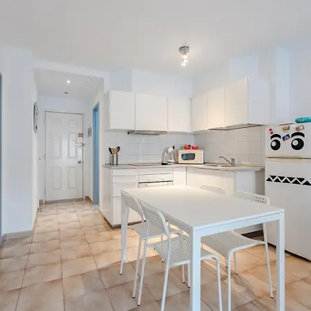 2 Bed With Pool View Castle Harbour C202 Lejlighed *