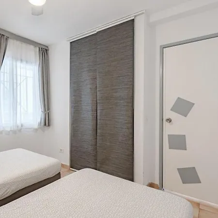 2 Bed With Pool View Castle Harbour C202 Lejlighed *