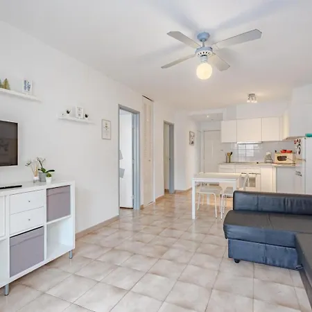 2 Bed With Pool View Castle Harbour C202 * 로스크리스티아노스